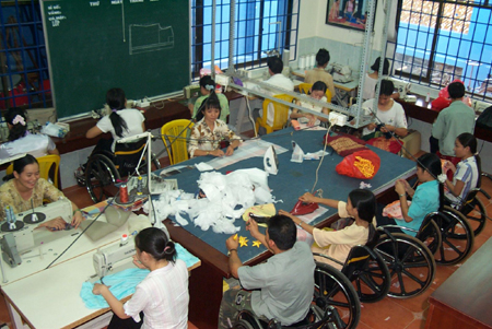 Chung tay giúp người khuyết tật vững tin hòa nhập cộng đồng